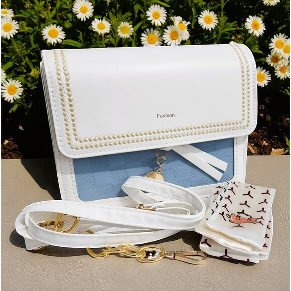 Purse Women Small White & Blue with Gold Stitch Trim on Flap - Picture 3 of 5